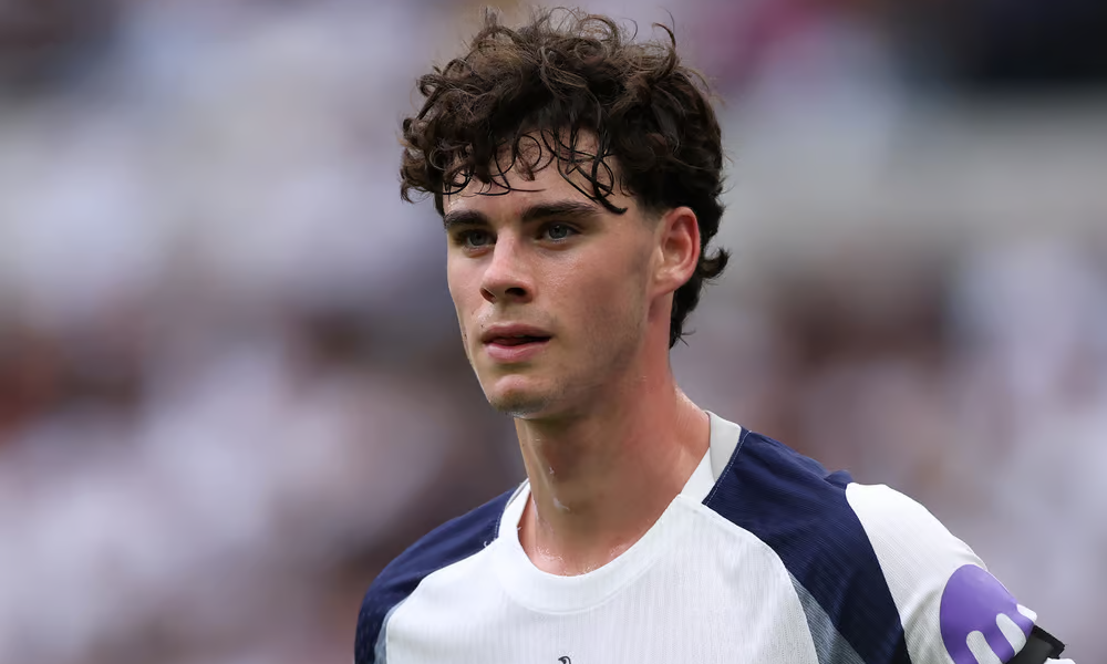 Bayern de Munique e Real Madrid de olho em Archie Gray